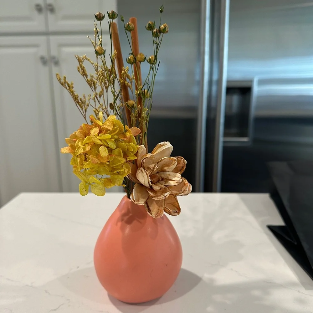 ANTHROPOLOGIE Floral Bouquet Diffuser - Picture 1 of 2